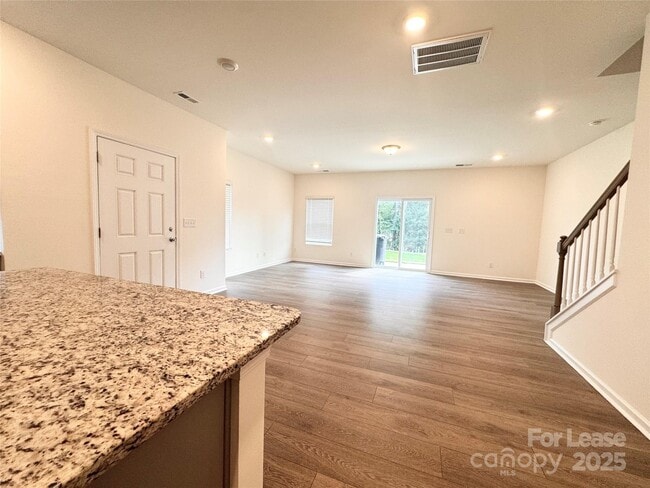 Building Photo - 2743 Yeager Dr NW