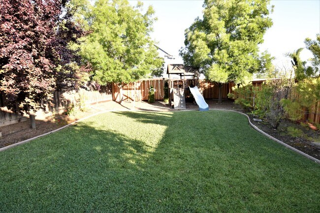 Building Photo - 3814 Black Butte Rd