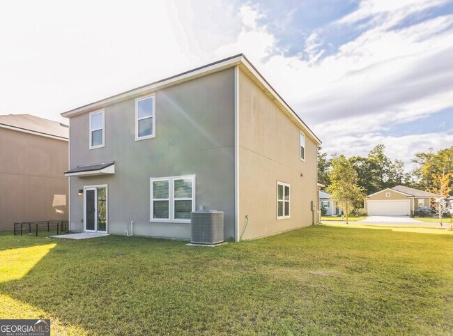 Building Photo - 131 Ashwood Cir