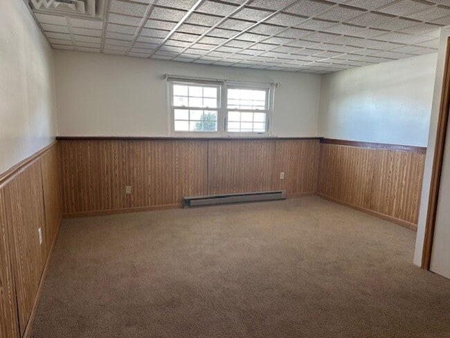 Building Photo - 2109 Highland Ct