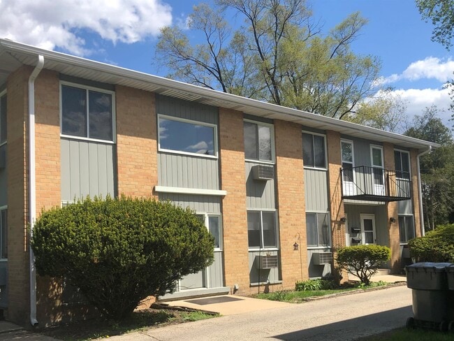 Building Photo - 614 Femrite Dr