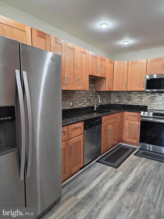 Building Photo - 412 3rd St