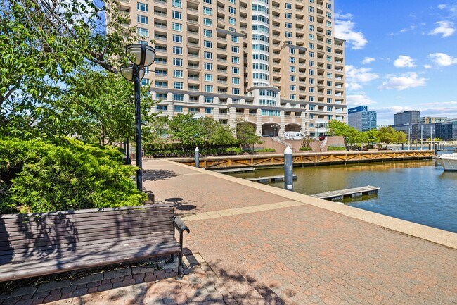 Building Photo - 100 Harborview Dr