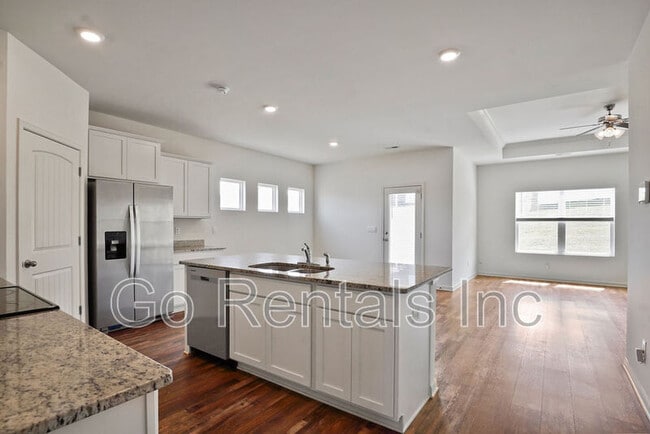 Building Photo - 2020 Lonesome Hen Ln