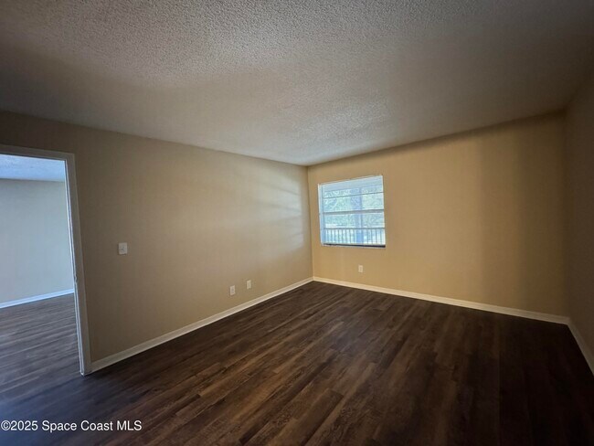 Building Photo - 2917 Regency Dr