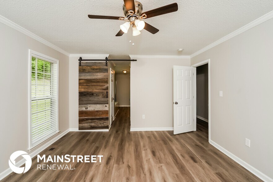 Building Photo - 425 Anderson Mountain Dr