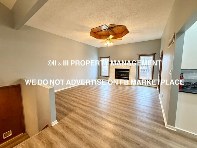 Building Photo - 1213 NE Ball Dr