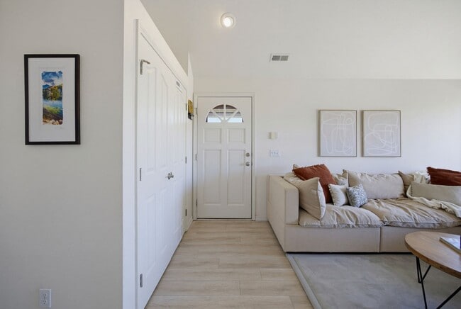 Building Photo - 5170 S Surprise Way