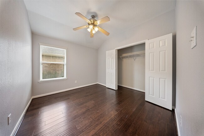 Building Photo - 2219 Rocky Hollow Ln
