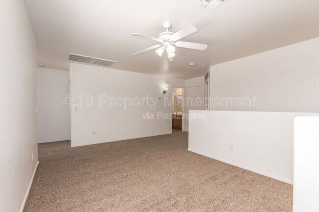 Building Photo - 2320 W Allens Peak Dr