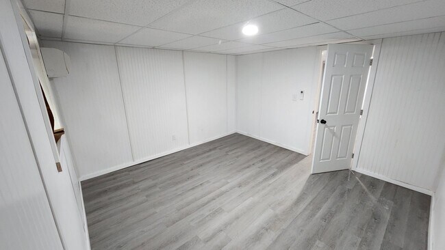 Building Photo - 1157 W Pine St