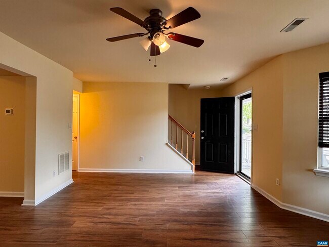 Building Photo - 4644 Briarwood Dr