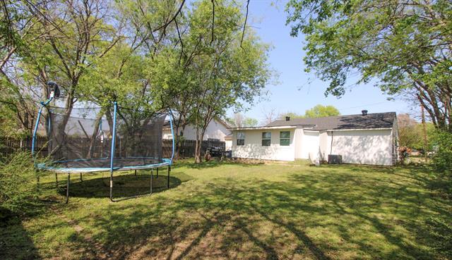 Building Photo - 3119 Eisenhower Dr