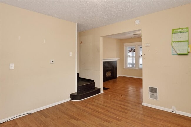 Building Photo - 53 Scottsville Rd