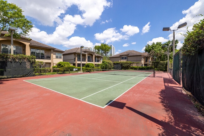 Building Photo - 705 Mainsail Dr
