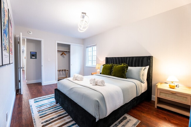 Building Photo - 1004 Airport Blvd