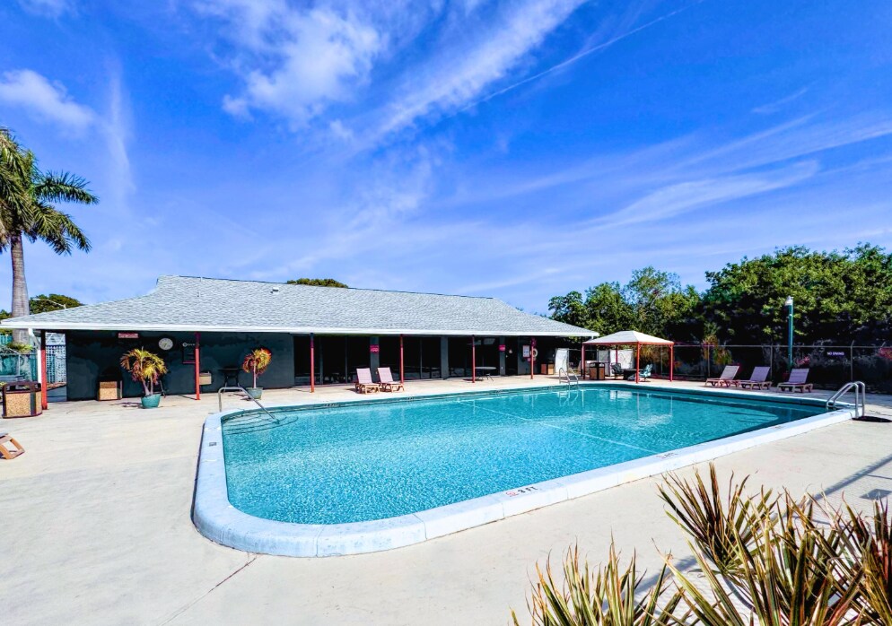 Building Photo - 7 Crossings Cir