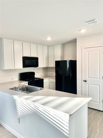 Building Photo - 12140 Thoroughbred Dr