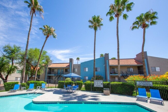 Building Photo - Icon on Park