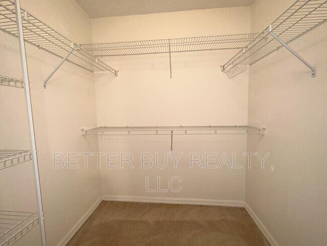 Building Photo - 28 Princess Dolores Ln