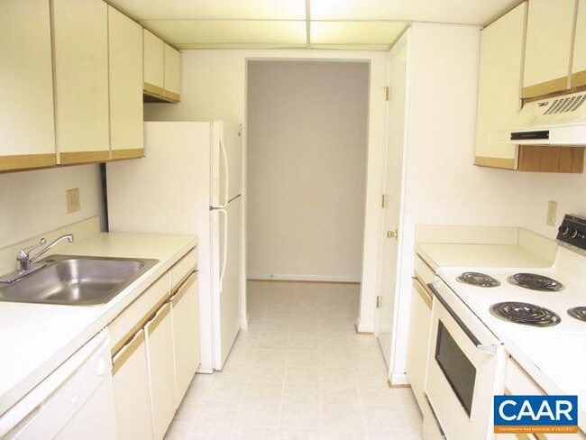 Building Photo - 117 Turtle Creek Rd