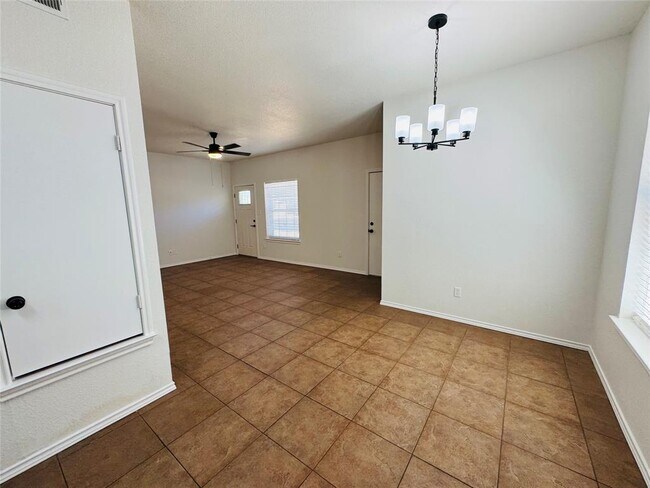 Building Photo - 407 Bent Wood Dr