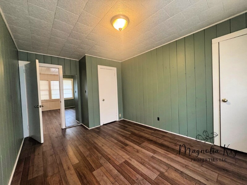 Building Photo - 7203 Porcher Dr