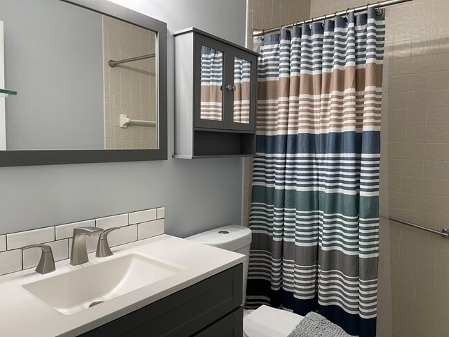 Building Photo - 1030 Green Pine Blvd