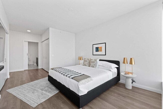 Building Photo - 1000 S Michigan Ave