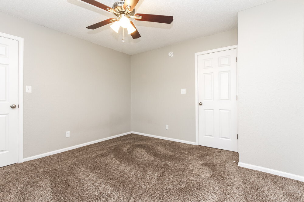 Building Photo - 6337 River Valley Way