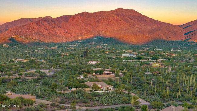 Building Photo - 5910 E Cielo Run S