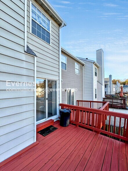 Building Photo - 16321 Taconic Cir