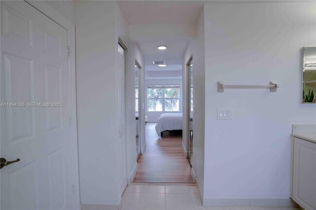 Building Photo - 4537 SW 183rd Ave