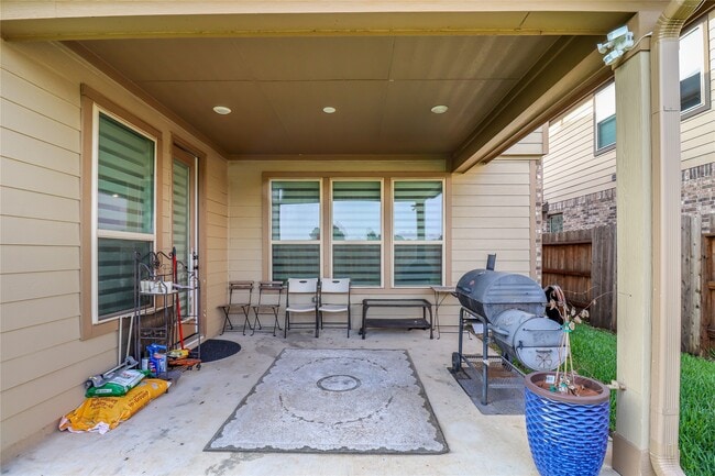 Building Photo - 25315 Western Sage Ln
