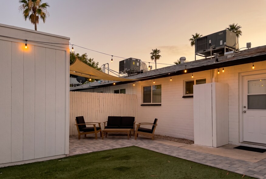 Private fenced back yard with string lights - 4615 N 14th St
