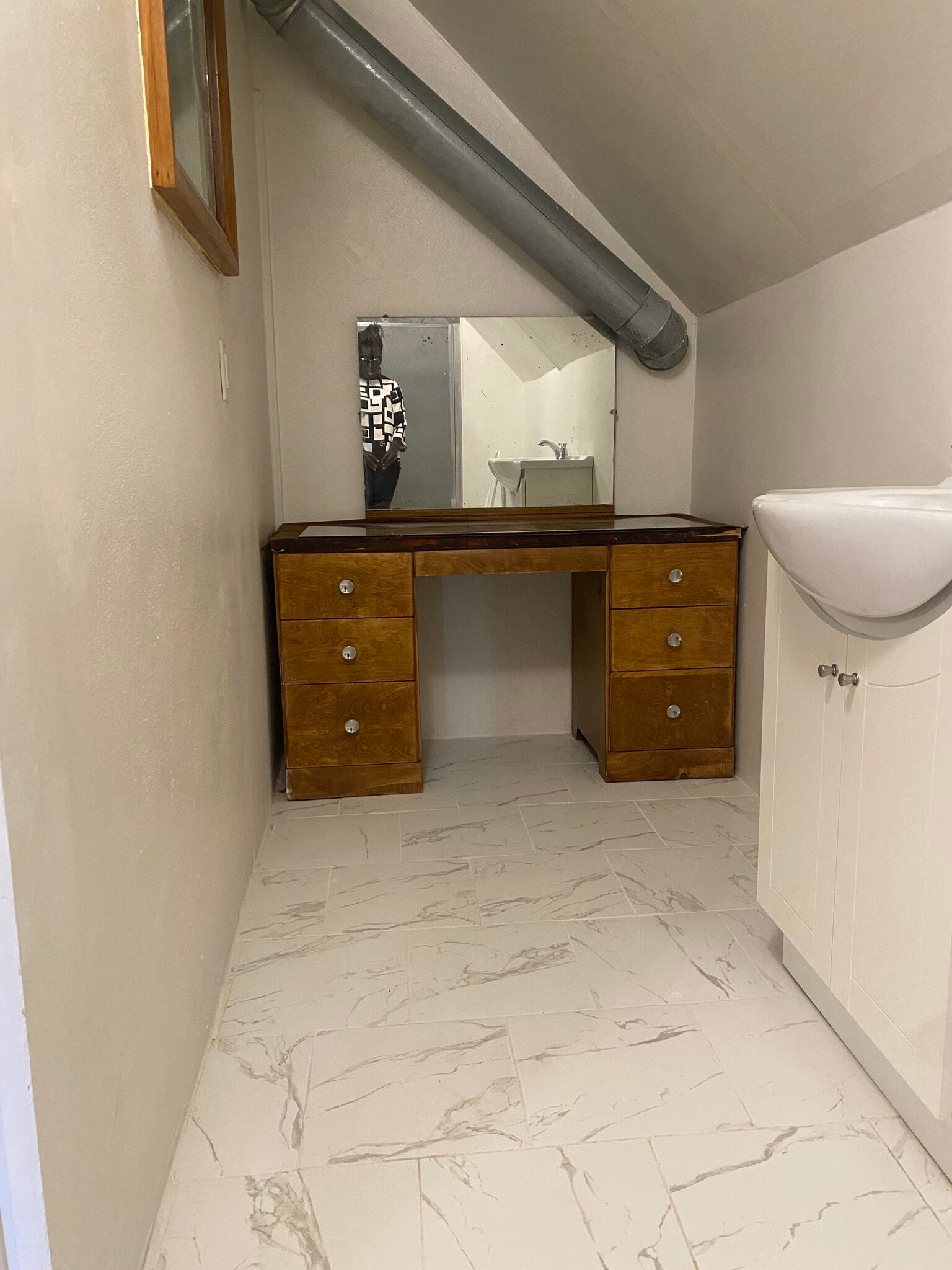 Bathroom vanity - 2550 N 45th St