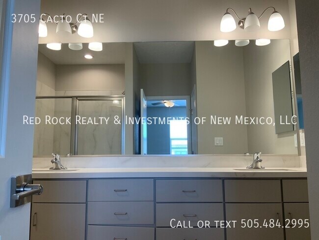 Building Photo - 3705 Cacto Ct
