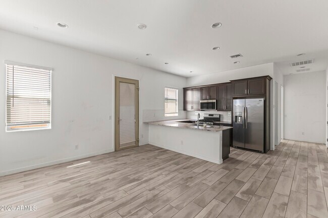 Building Photo - 9342 W Roma Ave