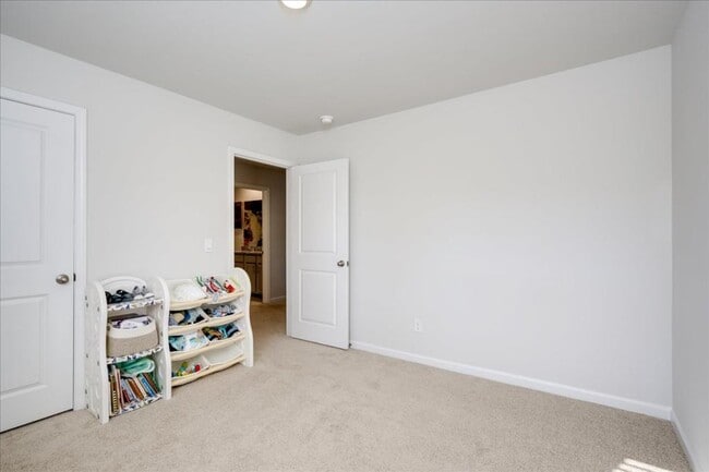 Building Photo - 5132 Captain Dr