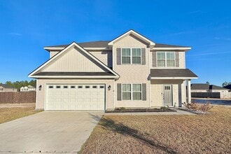 Building Photo - AVAILABLE NOW! (Pet Friendly)