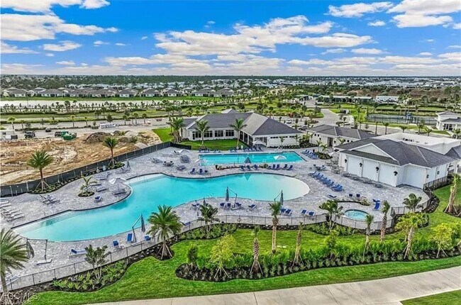 Building Photo - 43011 Greenway Blvd