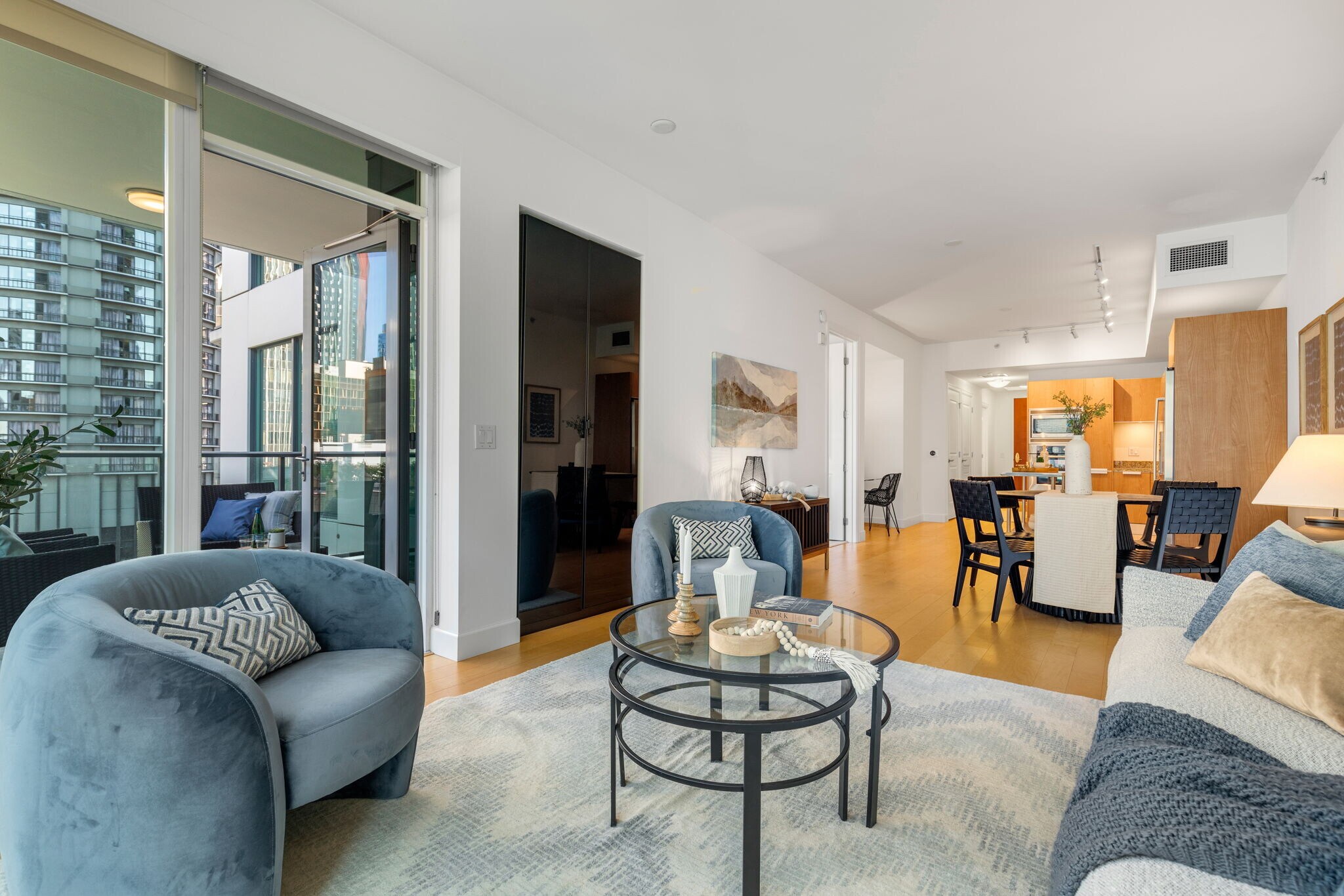 Building Photo - 1920 4th Ave