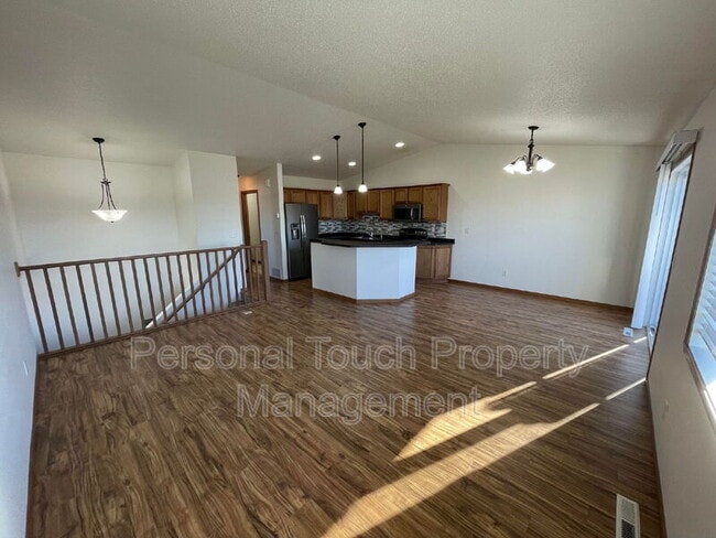 Building Photo - 2580 5th St W