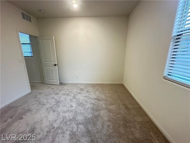 Building Photo - 1432 Nocturnal Flight St