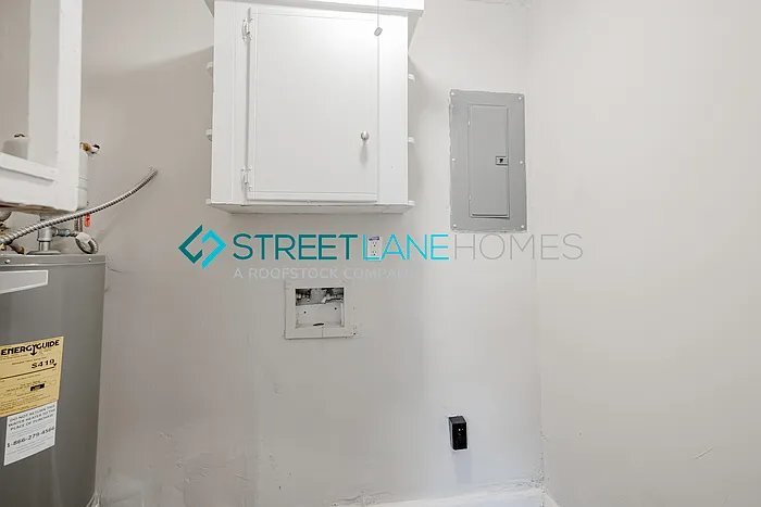 Building Photo - 1916 Wellborn Dr