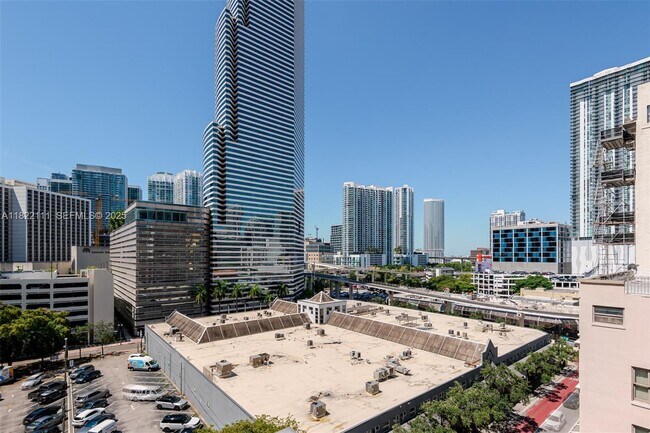 Building Photo - 151 SE 1st St