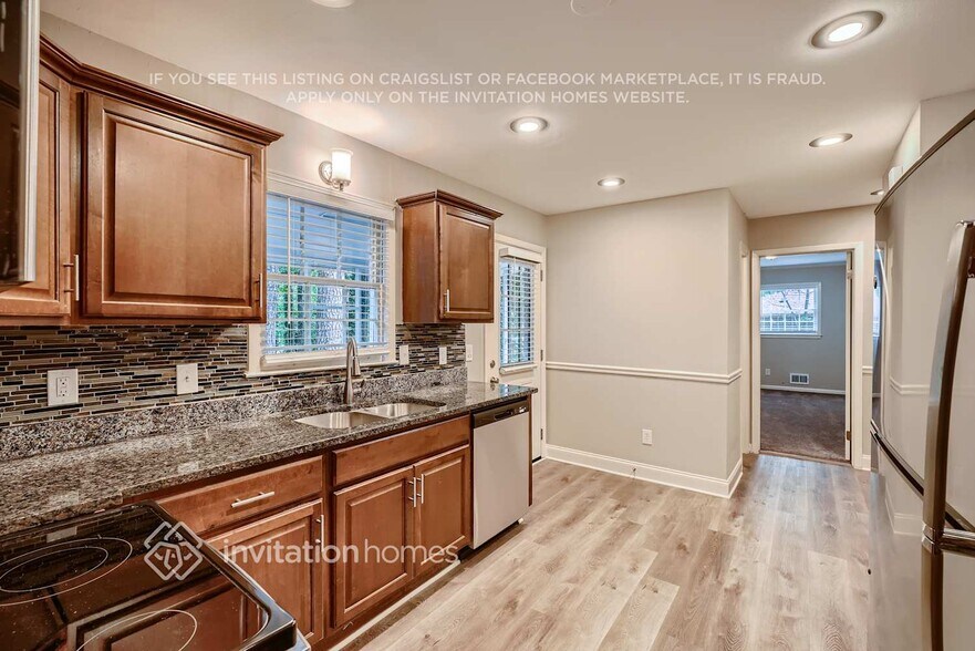 Building Photo - 5340 Crestwood Cir SW