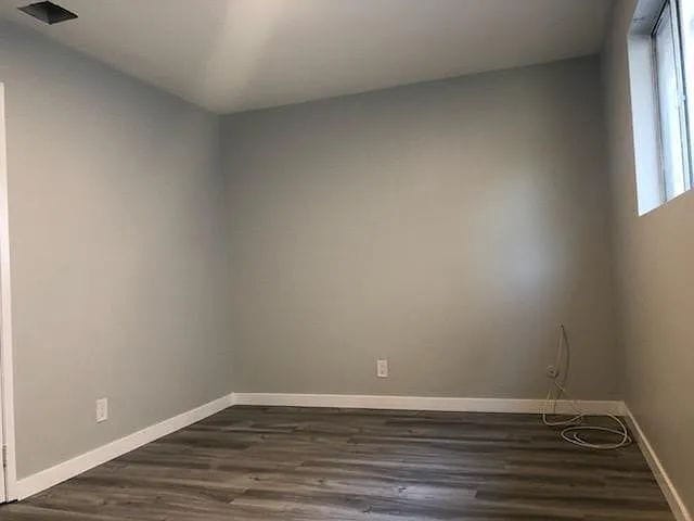 Building Photo - "Charming Burbank 2-Bed, 2-Bath Oasis on North Hollywood Way!"