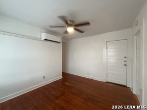 Building Photo - 827 Steves Ave