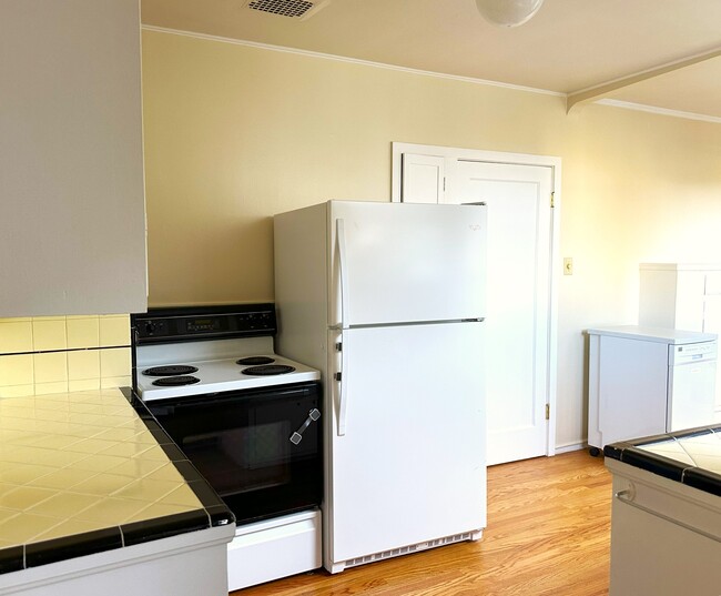 Kitchen - 1224 Willard St